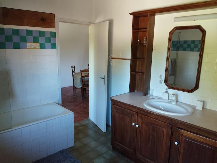 Appartement Dans Village Calme A 5 Min Des Lacs Mathaux Экстерьер фото